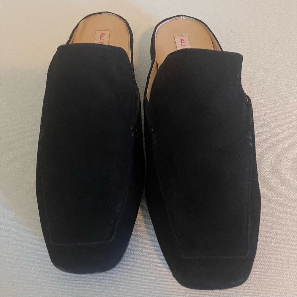 Ali MacGraw Black Suede Low Heel Mules  Slip On Loafer Shoes Size 6